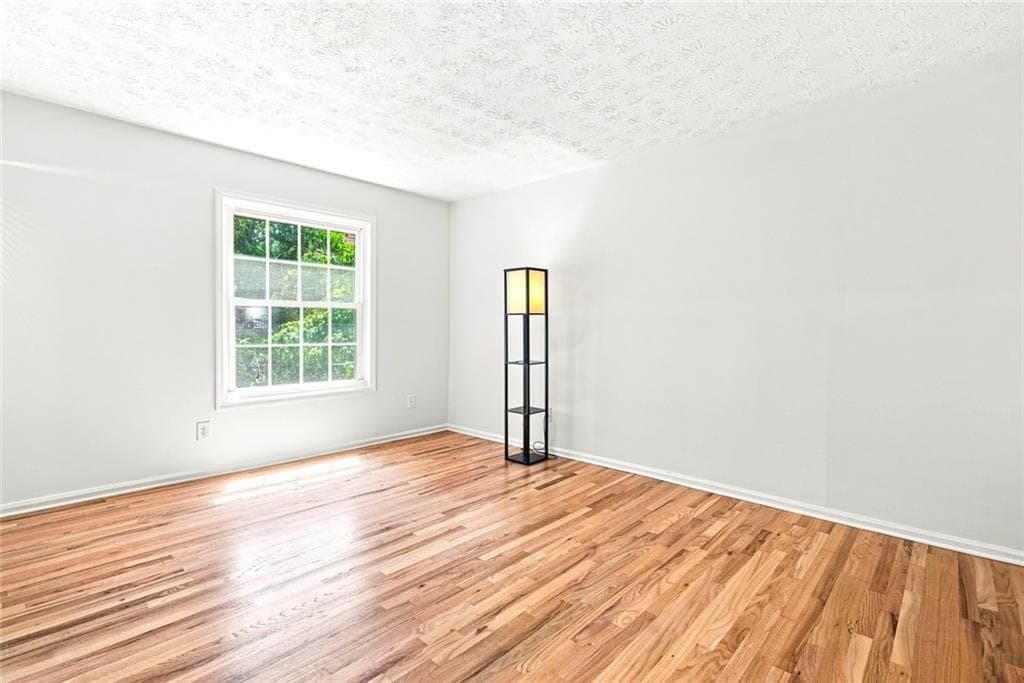 3 bedroom, 3 bathroom, 1,484 sq ft condominium under contract at 6304 Park Avenue D3, Sandy Springs, GA 30342 — photo 10
