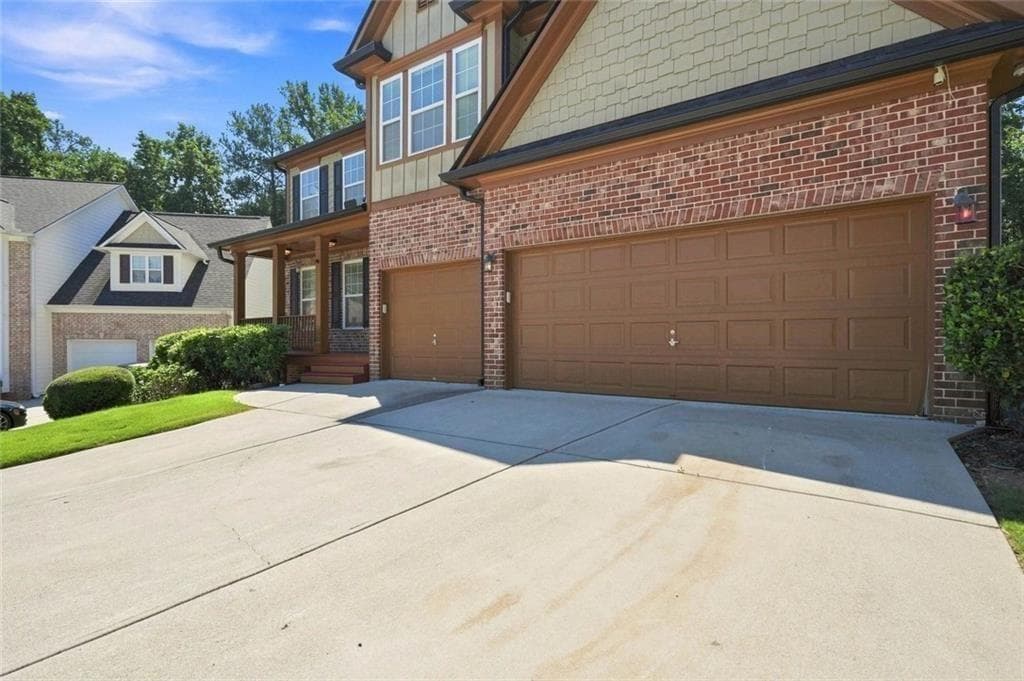 5 bedroom, 4 bathroom, 3,679 sq ft single family residence for sale at 1015 Liberty Ives Drive, Auburn, GA 30011 — photo 3