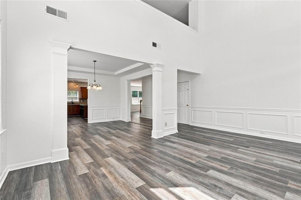 5 bedroom, 4 bathroom, 3,679 sq ft single family residence for sale at 1015 Liberty Ives Drive, Auburn, GA 30011 — photo 8