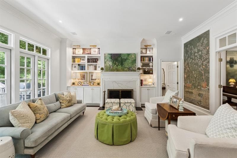 5 bedroom, 6 bathroom, 7,264 sq ft single family residence for sale at 553 Bryn Mawr Lane, Atlanta, GA 30327 — photo 9