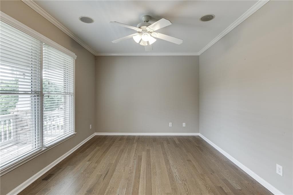 7 bedroom, 6 bathroom, 5,086 sq ft single family residence for sale at 7563 Brookstone Circle, Flowery Branch, GA 30542 — photo 5