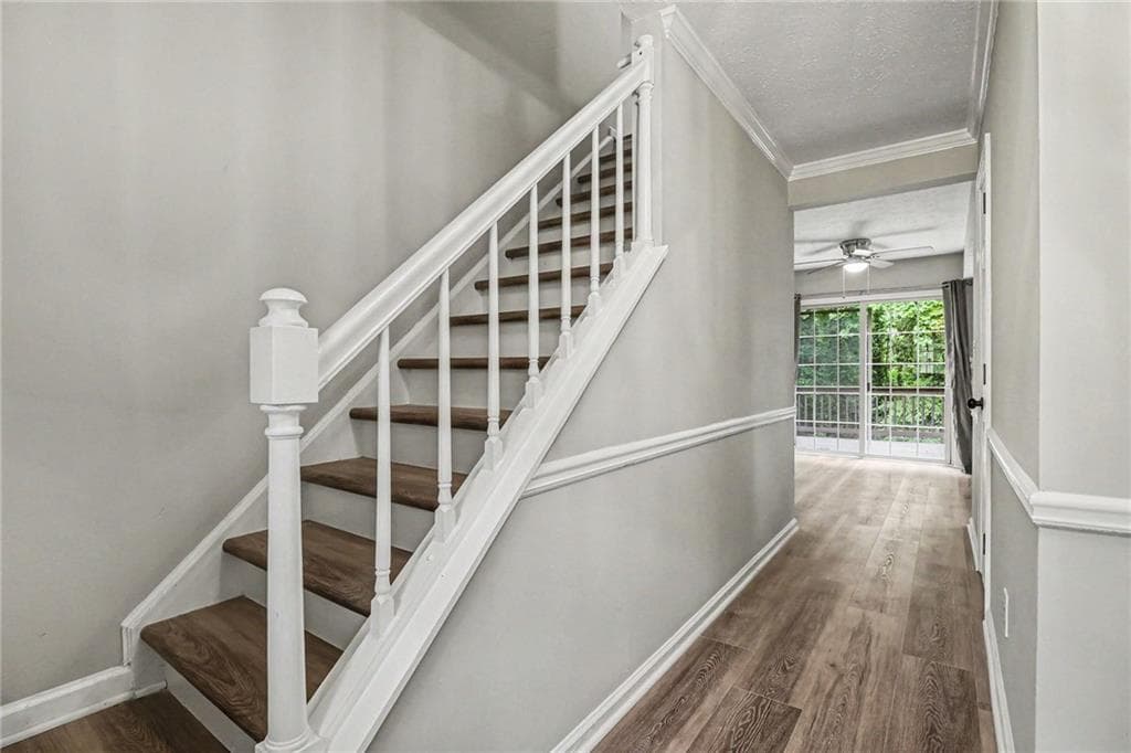 4 bedroom, 3 bathroom, 2,638 sq ft single family residence under contract at 1468 Heritage Glen Drive, Marietta, GA 30068 — photo 9
