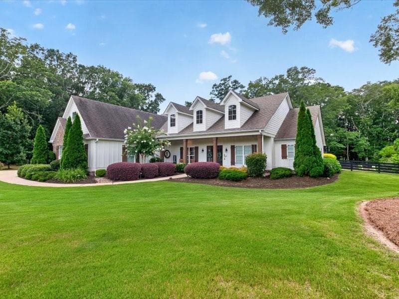 4 bedroom, 4 bathroom, 3,974 sq ft single family residence for sale at 38 Mattox Road, Newnan, GA 30263 — photo 4