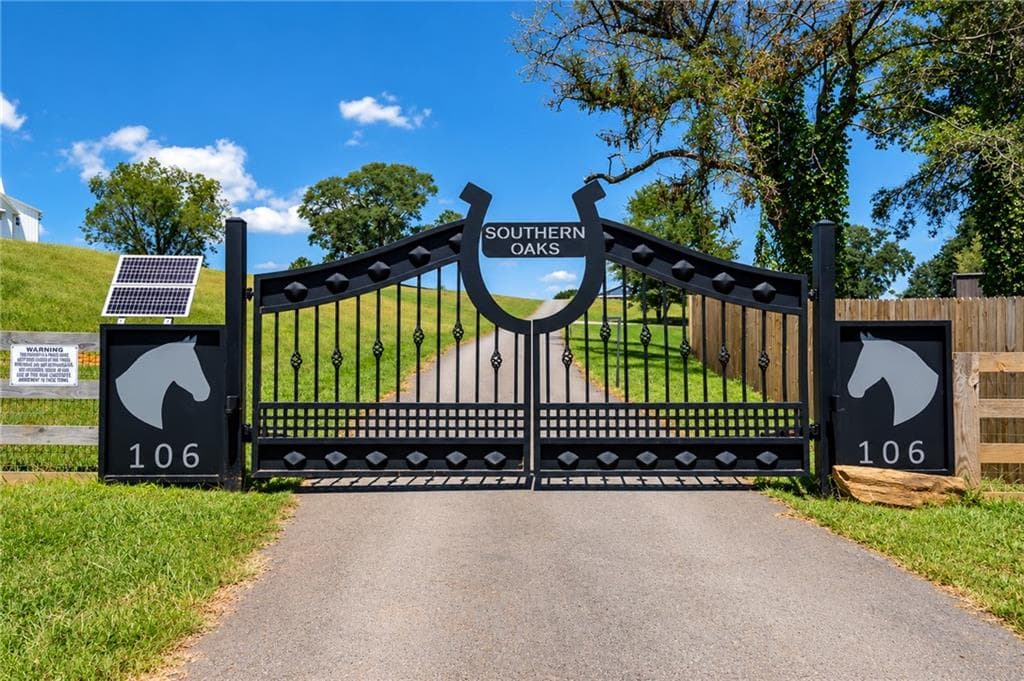 1 bedroom, 1 bathroom other for sale at 16 Peek Drive, Carrollton, GA 30116