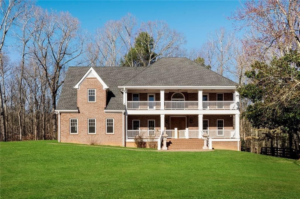 5 bedroom, 6 bathroom, 4,192 sq ft single family residence for sale at 1040 Little River Way, Alpharetta, GA 30004