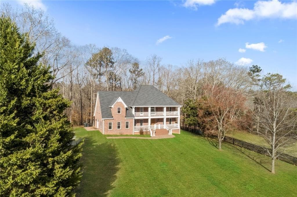 5 bedroom, 6 bathroom, 4,192 sq ft single family residence for sale at 1040 Little River Way, Alpharetta, GA 30004 — photo 4