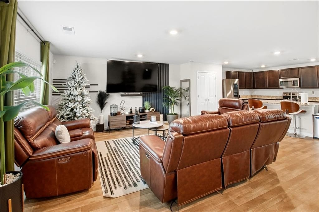 4 bedroom, 3 bathroom, 2,322 sq ft single family residence for sale at 3314 Enterkin Lane, South Fulton, GA 30349 — photo 4
