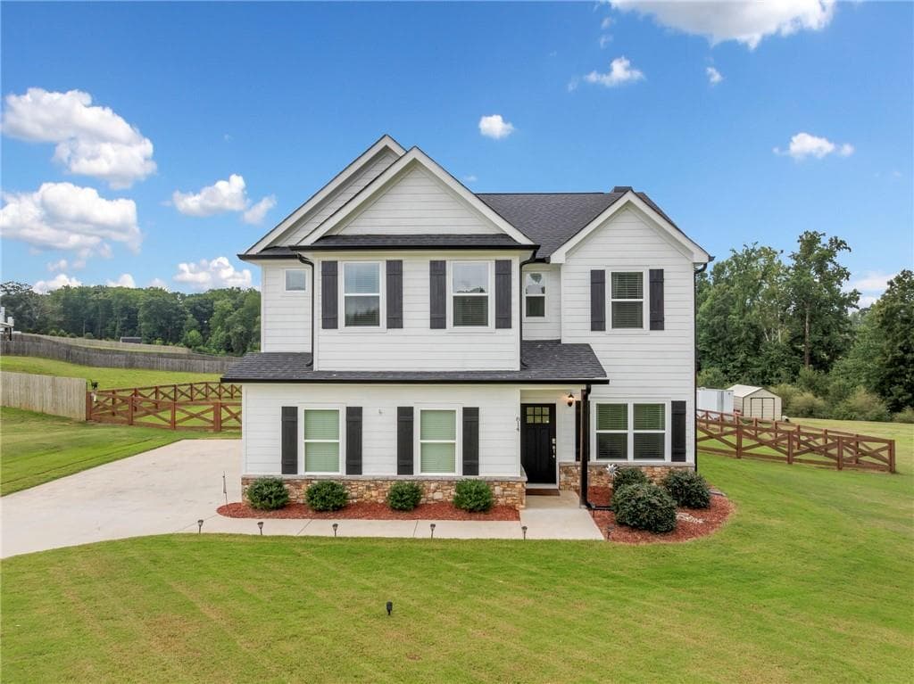 4 bedroom, 3 bathroom, 2,564 sq ft single family residence under contract at 814 Wilbanks Road, Alto, GA 30510