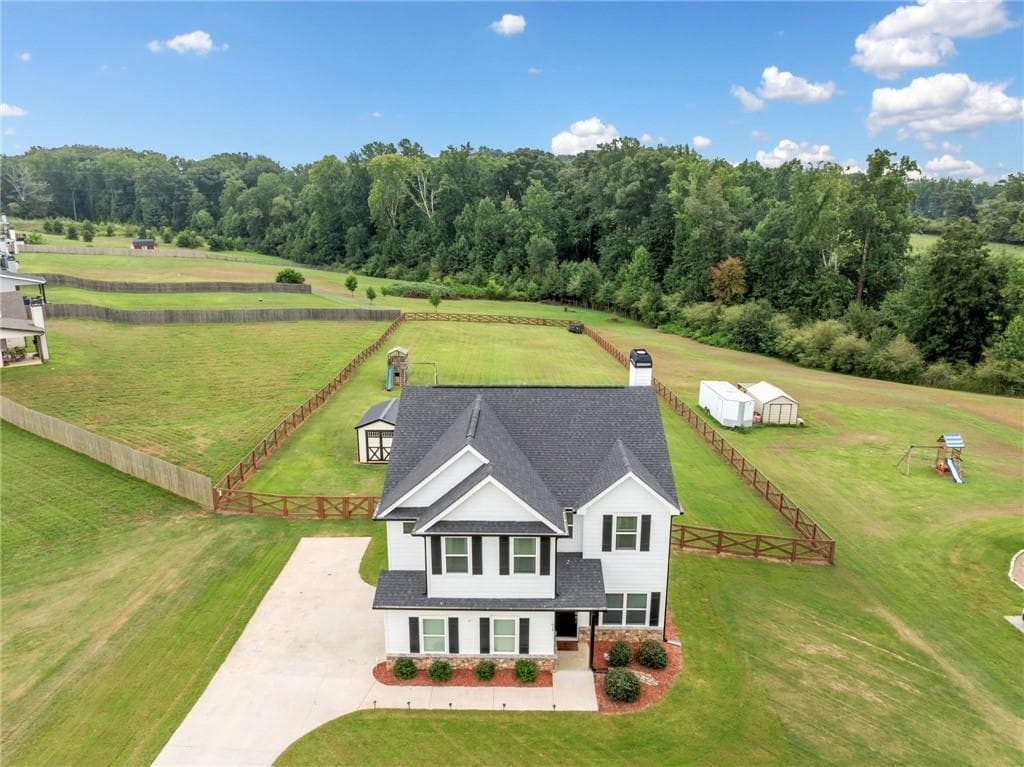 4 bedroom, 3 bathroom, 2,564 sq ft single family residence under contract at 814 Wilbanks Road, Alto, GA 30510 — photo 3