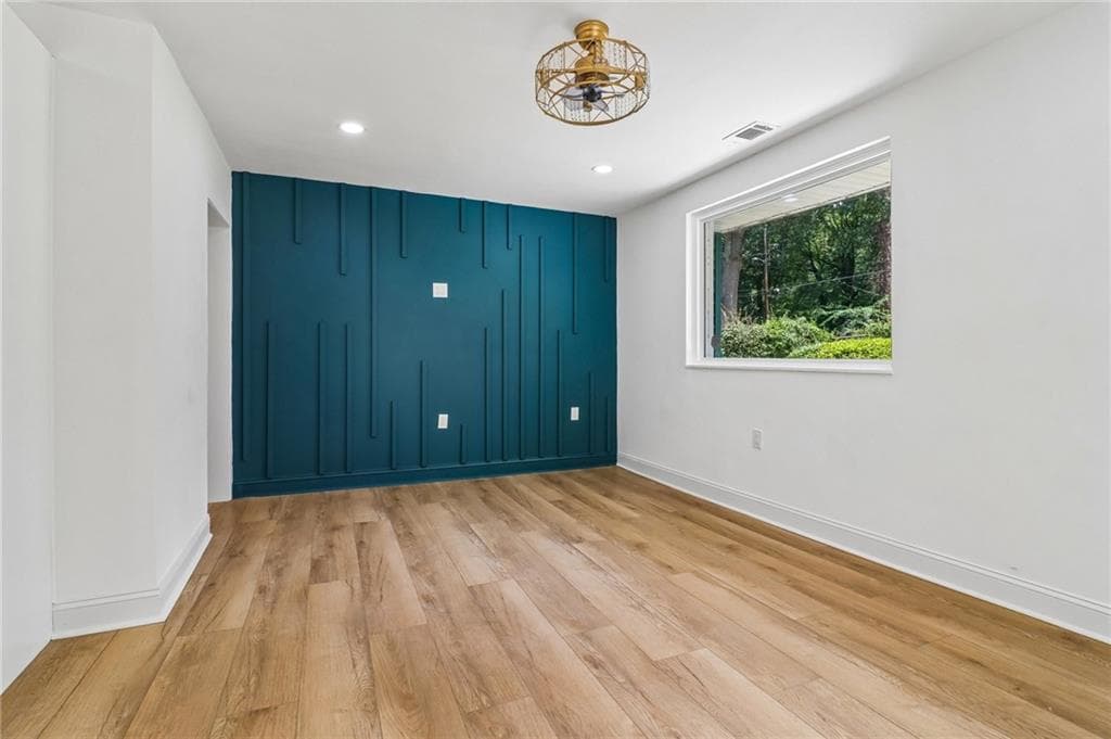 2 bedroom, 1 bathroom, 929 sq ft single family residence under contract at 1355 Graymont Drive, Atlanta, GA 30310 — photo 3
