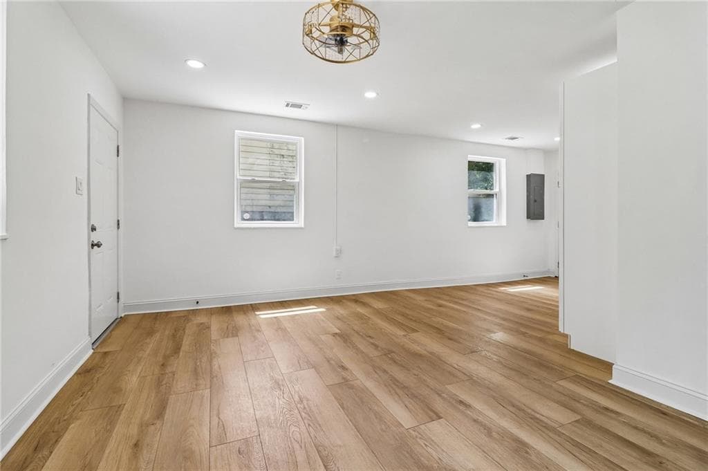 2 bedroom, 1 bathroom, 929 sq ft single family residence under contract at 1355 Graymont Drive, Atlanta, GA 30310 — photo 5