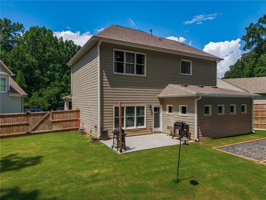 4 bedroom, 3 bathroom, 2,479 sq ft single family residence for sale at 202 Jefferson Avenue, Canton, GA 30114 — photo 5