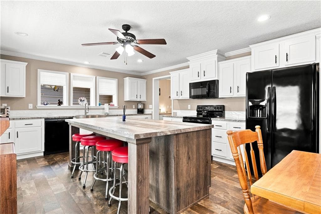 3 bedroom, 2 bathroom, 1,920 sq ft single family residence under contract at 657 Barnes Mountain Road, Ellijay, GA 30540 — photo 7