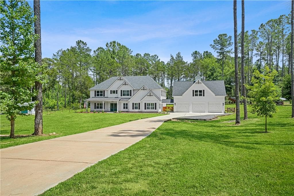 5 bedroom, 6 bathroom, 4,209 sq ft single family residence for sale at 695 Dead Oak Road, Senoia, GA 30276
