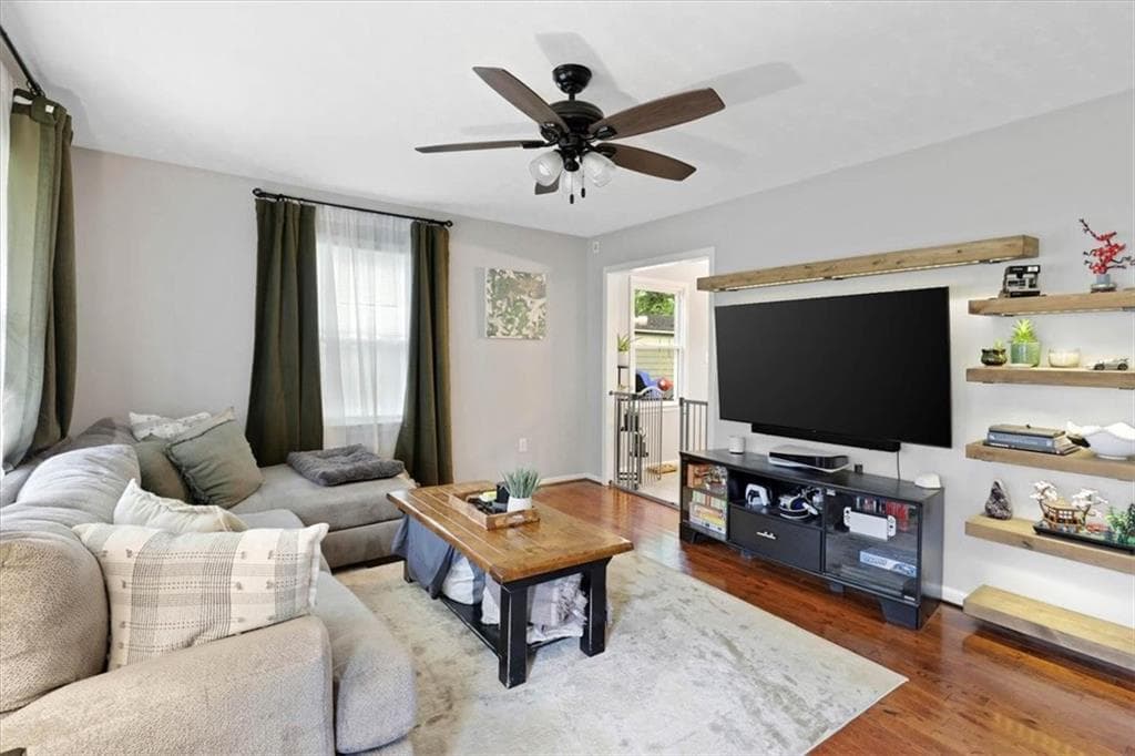 2 bedroom, 2 bathroom, 960 sq ft single family residence under contract at 303 S Main Street, Adairsville, GA 30103 — photo 5