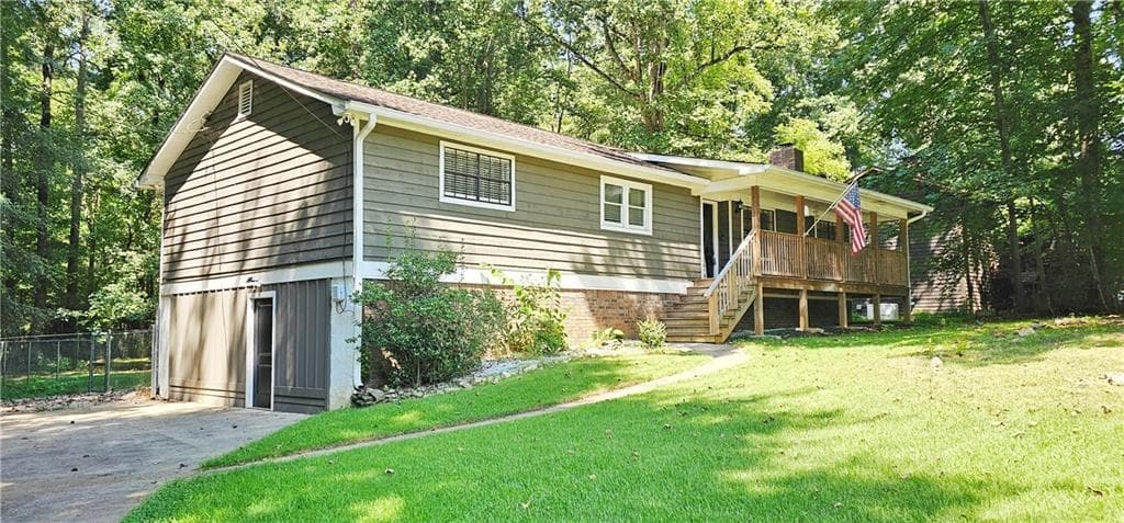 4 bedroom, 2 bathroom, 1,794 sq ft single family residence for sale at 6375 Caladium Drive, Acworth, GA 30102 — photo 2