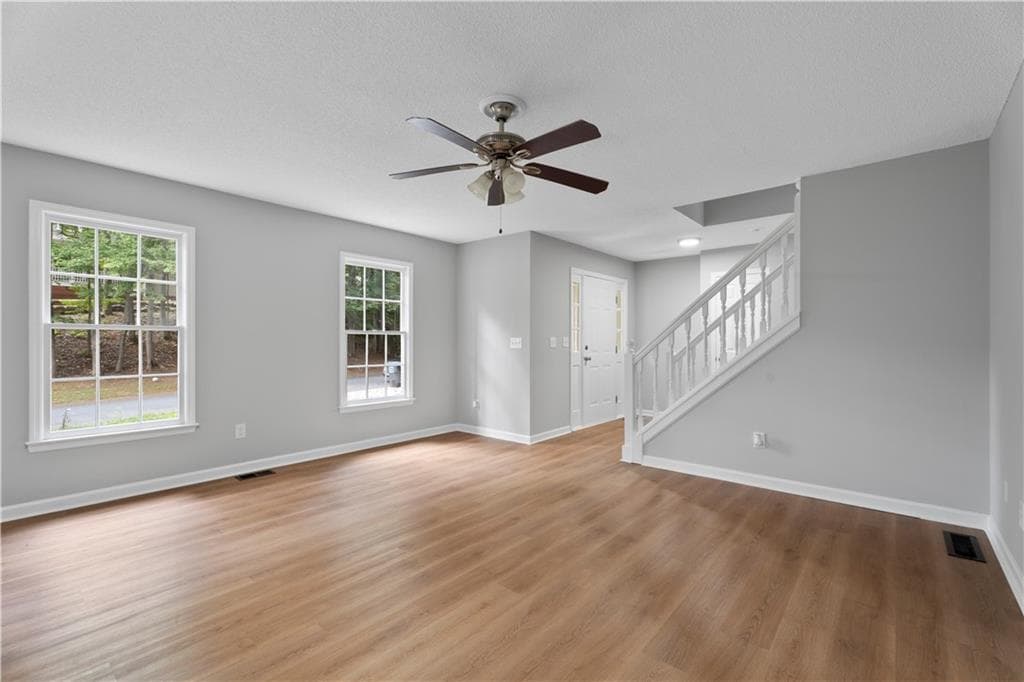 4 bedroom, 4 bathroom, 2,341 sq ft single family residence for sale at 1860 Hickory Creek Court, Acworth, GA 30102 — photo 6