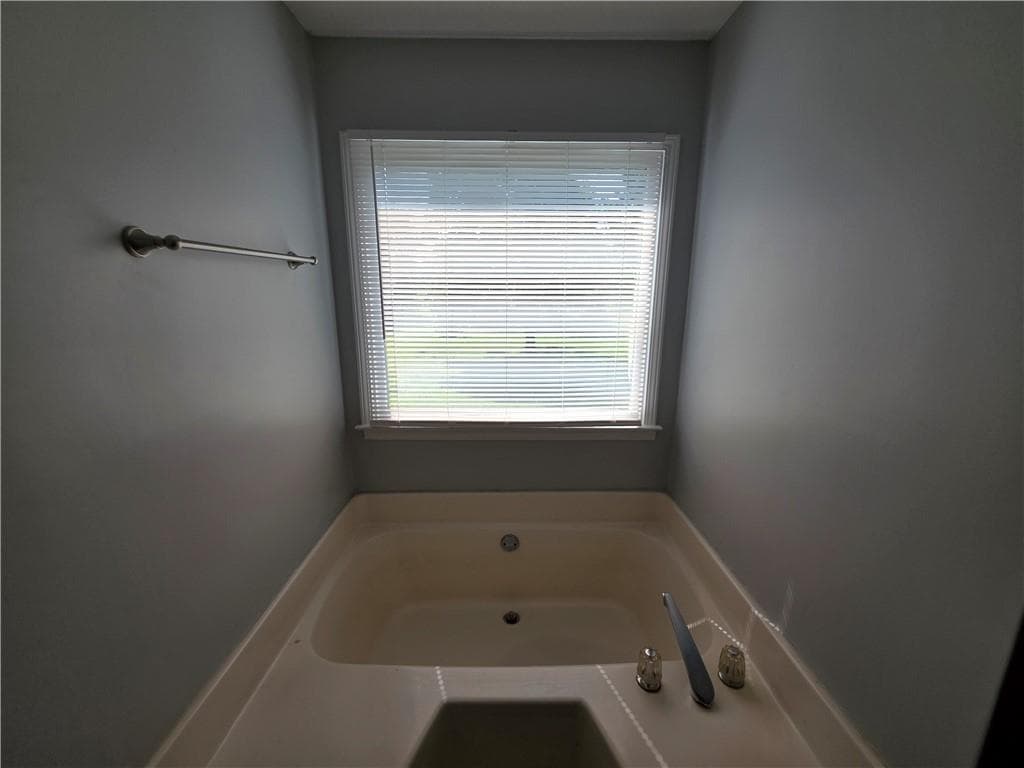 3 bedroom, 3 bathroom, 1,513 sq ft single family residence for sale at 3385 Sable Chase Lane, South Fulton, GA 30349 — photo 5