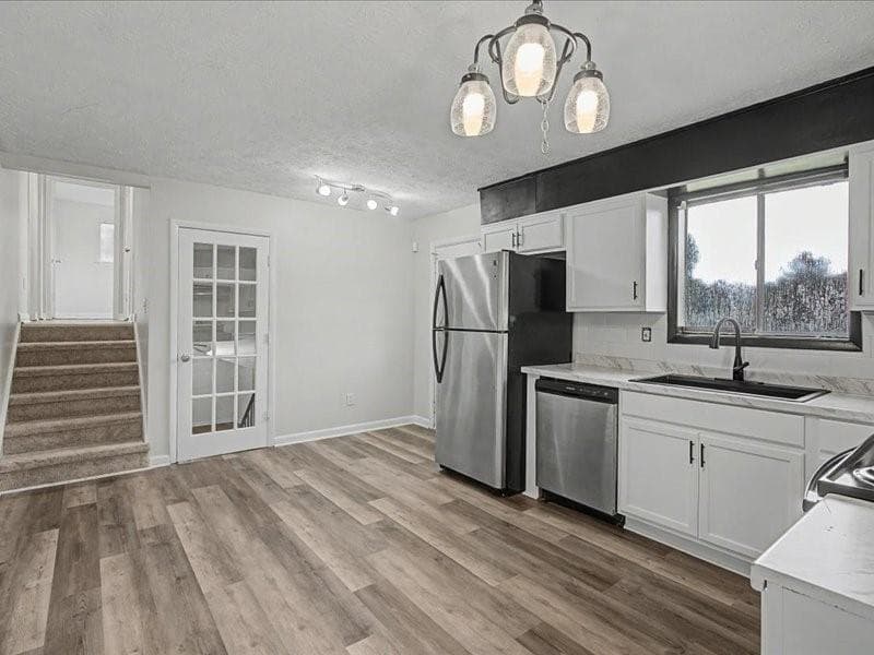 3 bedroom, 2 bathroom, 1,726 sq ft single family residence for sale at 538 Wexwood Drive, Riverdale, GA 30274 — photo 8