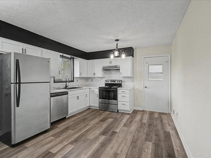 3 bedroom, 2 bathroom, 1,726 sq ft single family residence for sale at 538 Wexwood Drive, Riverdale, GA 30274 — photo 9
