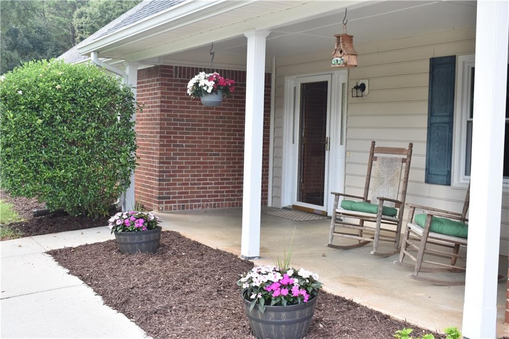 3 bedroom, 2 bathroom, 1,874 sq ft single family residence for sale at 3628 Cherry Creek Drive, Conyers, GA 30013 — photo 7