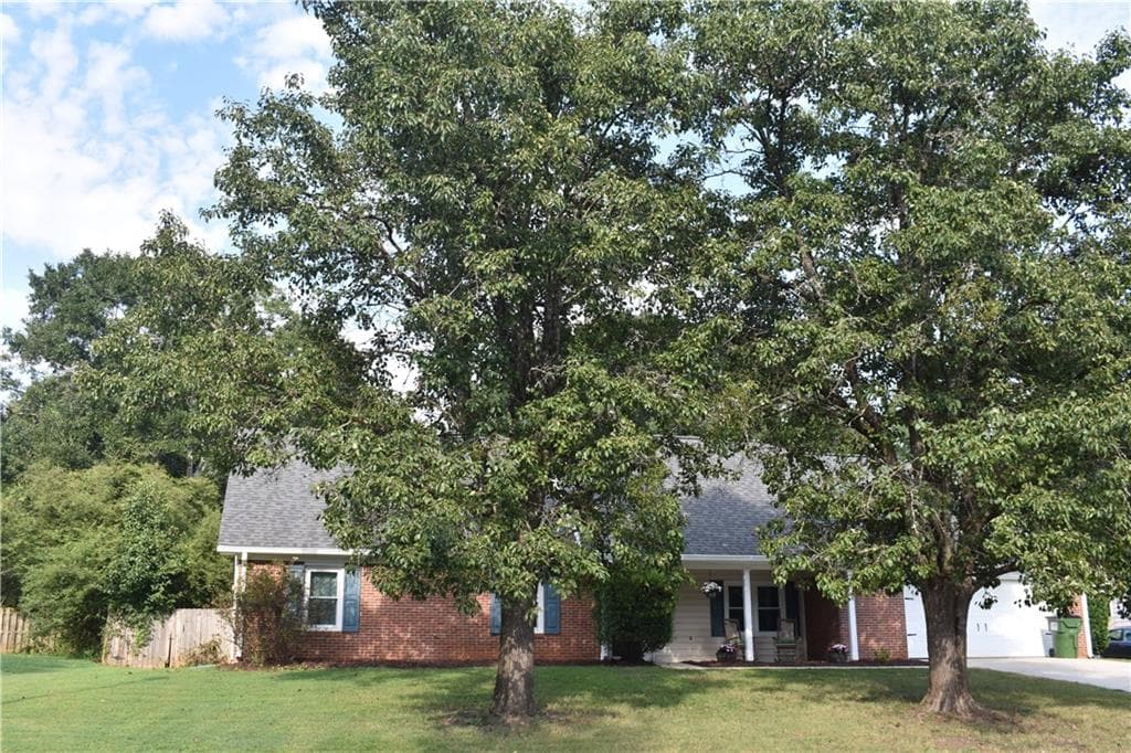3 bedroom, 2 bathroom, 1,874 sq ft single family residence for sale at 3628 Cherry Creek Drive, Conyers, GA 30013 — photo 10