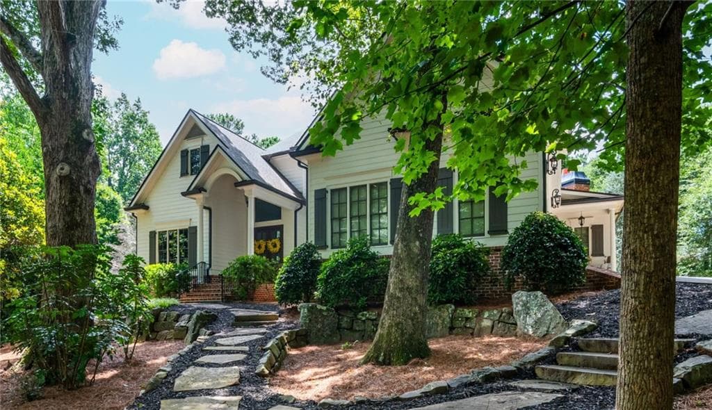 4 bedroom, 5 bathroom, 4,763 sq ft single family residence for sale at 15885 Thompson Road, Milton, GA 30004 — photo 2