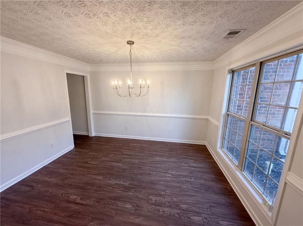 6 bedroom, 4 bathroom, 3,479 sq ft single family residence under contract at 5747 Union Pointe Drive, Union City, GA 30291 — photo 6