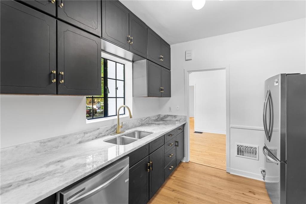 3 bedroom, 2 bathroom, 1,829 sq ft single family residence for sale at 1981 N Decatur, Atlanta, GA 30307 — photo 6