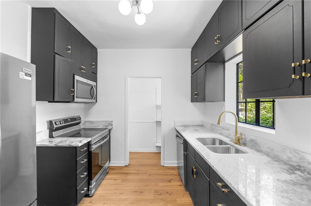 3 bedroom, 2 bathroom, 1,829 sq ft single family residence for sale at 1981 N Decatur, Atlanta, GA 30307 — photo 7