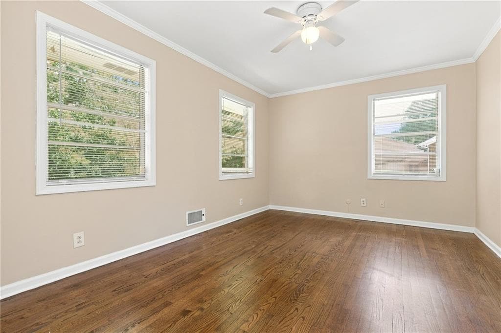 3 bedroom, 2 bathroom, 1,216 sq ft single family residence for rent at 2909 Briarwood Boulevard, East Point, GA 30344 for $1,790 a month — photo 8