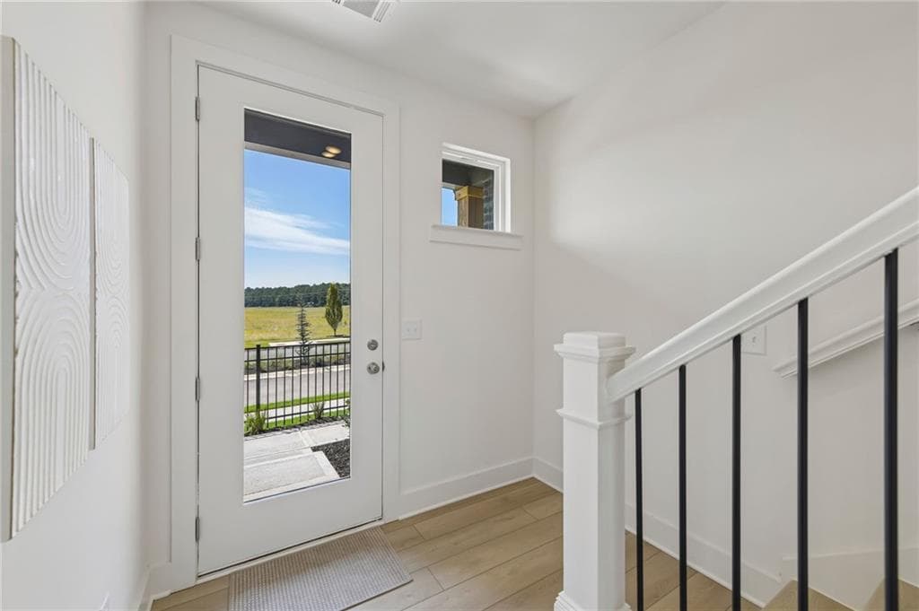 3 bedroom, 3 bathroom, 1,685 sq ft townhouse for sale at 263 Barracks Way 877, Hoschton, GA 30548 — photo 4