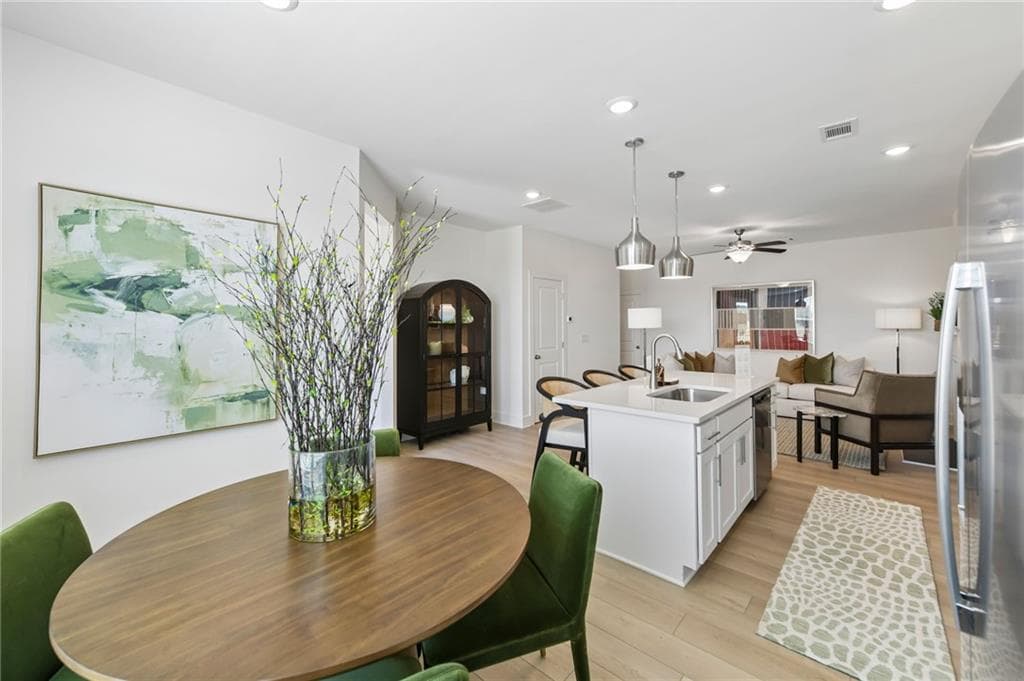 3 bedroom, 3 bathroom, 1,685 sq ft townhouse for sale at 263 Barracks Way 877, Hoschton, GA 30548 — photo 9