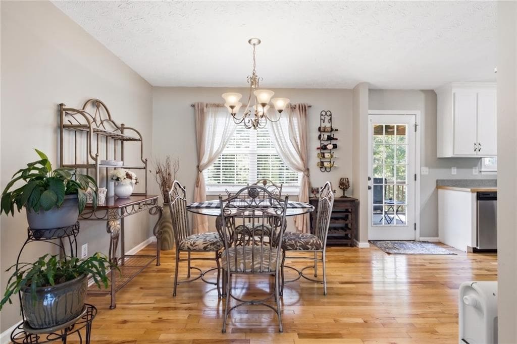 4 bedroom, 3 bathroom, 1,930 sq ft single family residence under contract at 71 Hopkins Farm Drive, Adairsville, GA 30103 — photo 8
