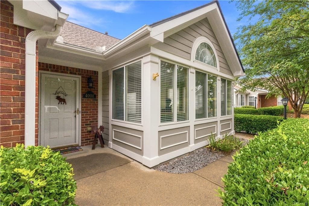 3 bedroom, 2 bathroom, 1,755 sq ft condominium for sale at 4008 Vineyards Lane 27, Kennesaw, GA 30144 — photo 3
