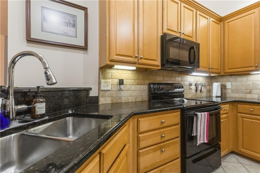 3 bedroom, 2 bathroom, 1,755 sq ft condominium for sale at 4008 Vineyards Lane 27, Kennesaw, GA 30144 — photo 10