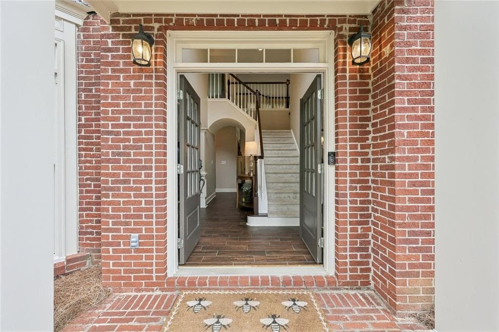 4 bedroom, 4 bathroom, 2,932 sq ft single family residence under contract at 5350 Avonshire Lane, Cumming, GA 30040 — photo 10