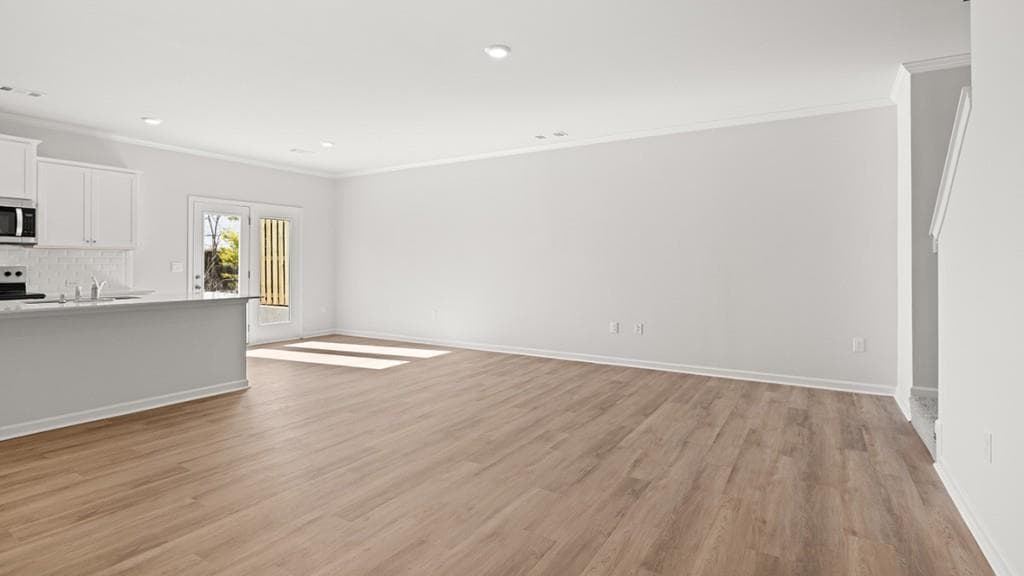 3 bedroom, 3 bathroom, 1,877 sq ft townhouse for sale at 6649 Parsons Street, Flowery Branch, GA 30542 — photo 9