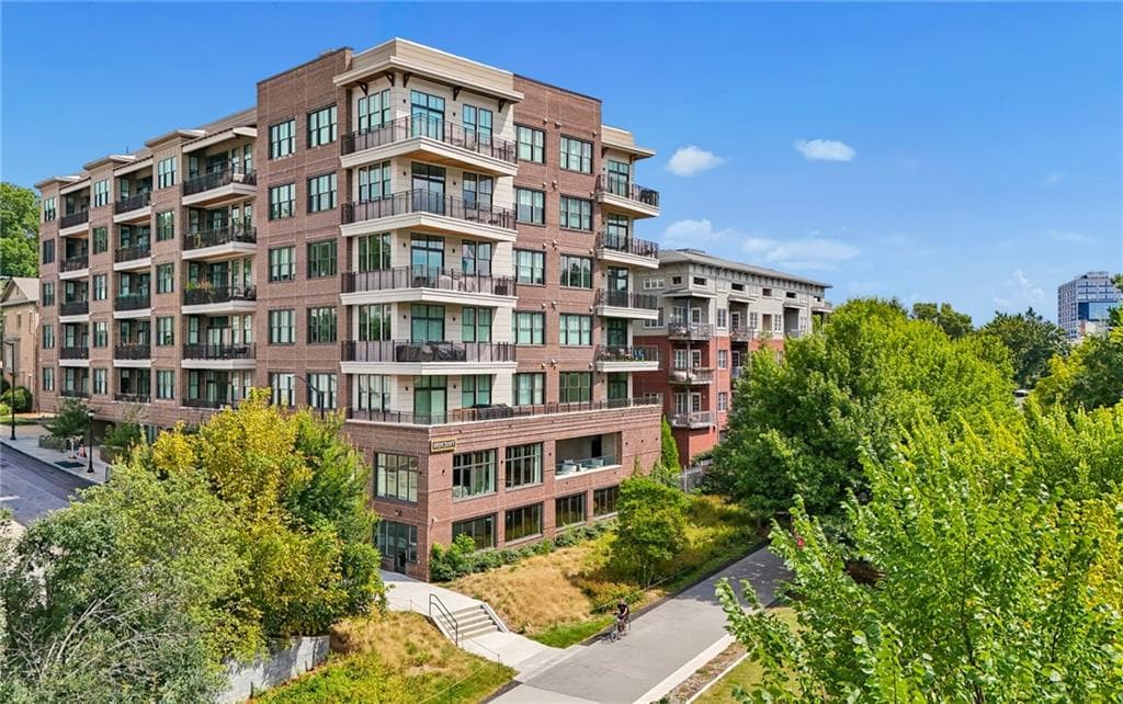 3 bedroom, 3 bathroom, 1,712 sq ft condominium for sale at 675 Drewry Street 402, Atlanta, GA 30306 — photo 3