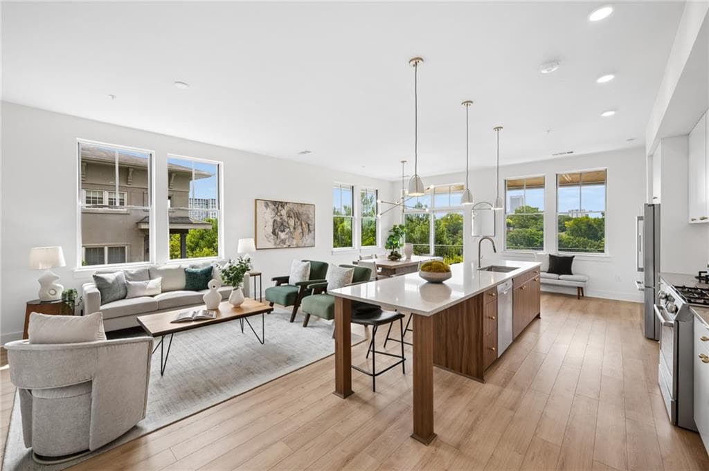 3 bedroom, 3 bathroom, 1,712 sq ft condominium for sale at 675 Drewry Street 402, Atlanta, GA 30306 — photo 4