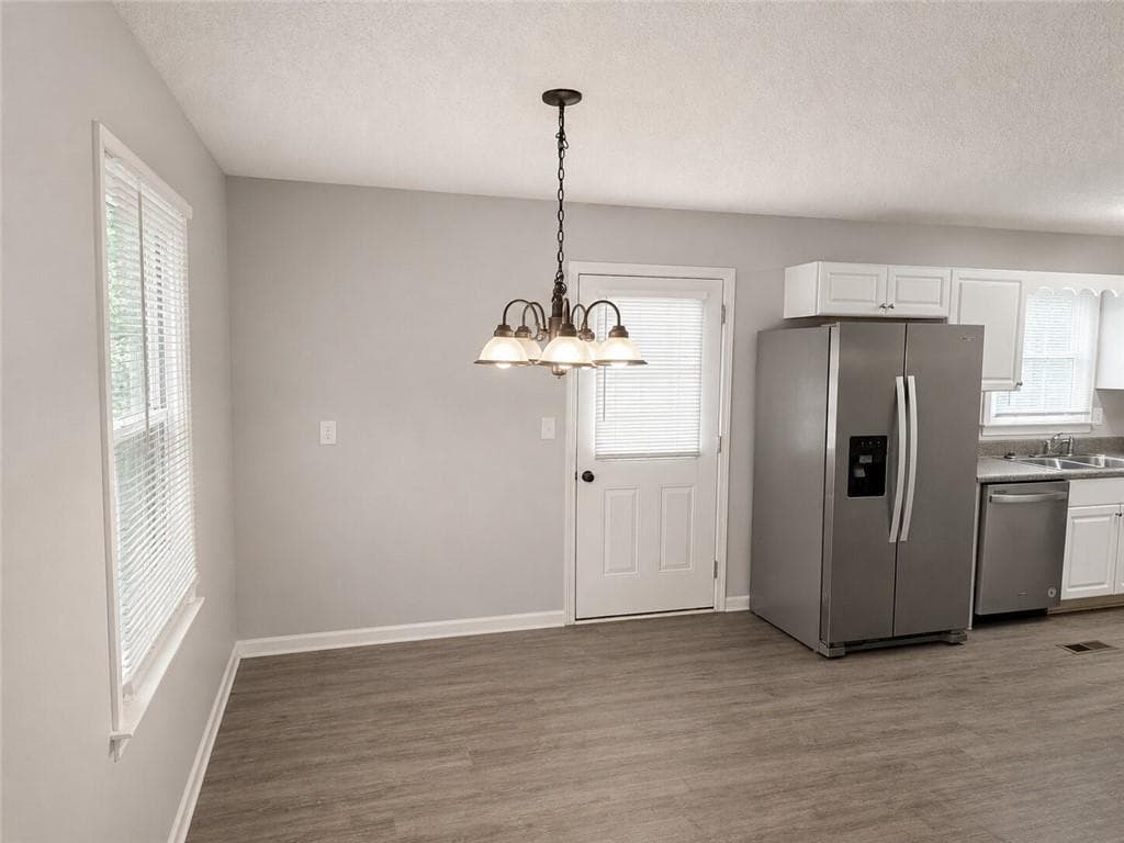 3 bedroom, 2 bathroom, 1,288 sq ft single family residence for sale at 17 Winchester Drive, Euharlee, GA 30145 — photo 7