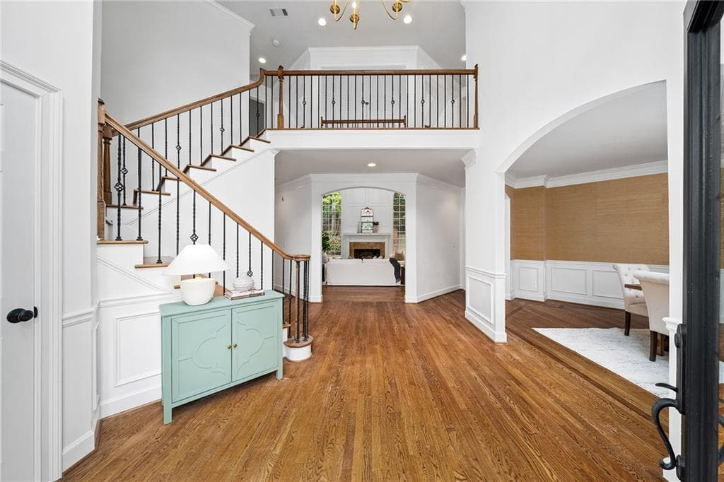 5 bedroom, 7 bathroom, 7,066 sq ft single family residence under contract at 2134 River Cliff Drive, Roswell, GA 30076 — photo 10