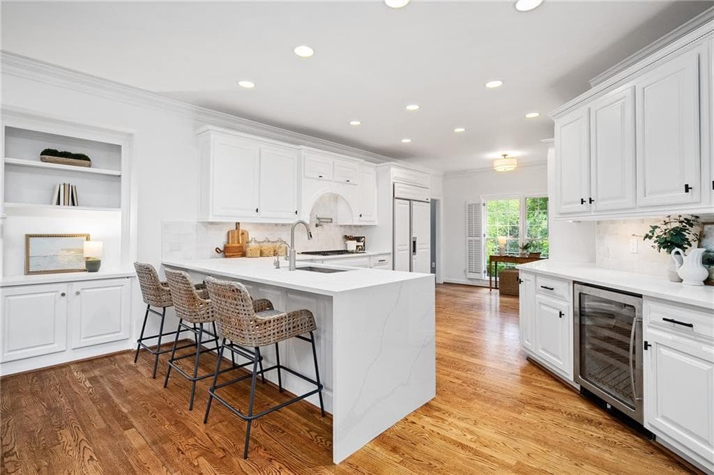 5 bedroom, 7 bathroom, 7,066 sq ft single family residence under contract at 2134 River Cliff Drive, Roswell, GA 30076 — photo 5