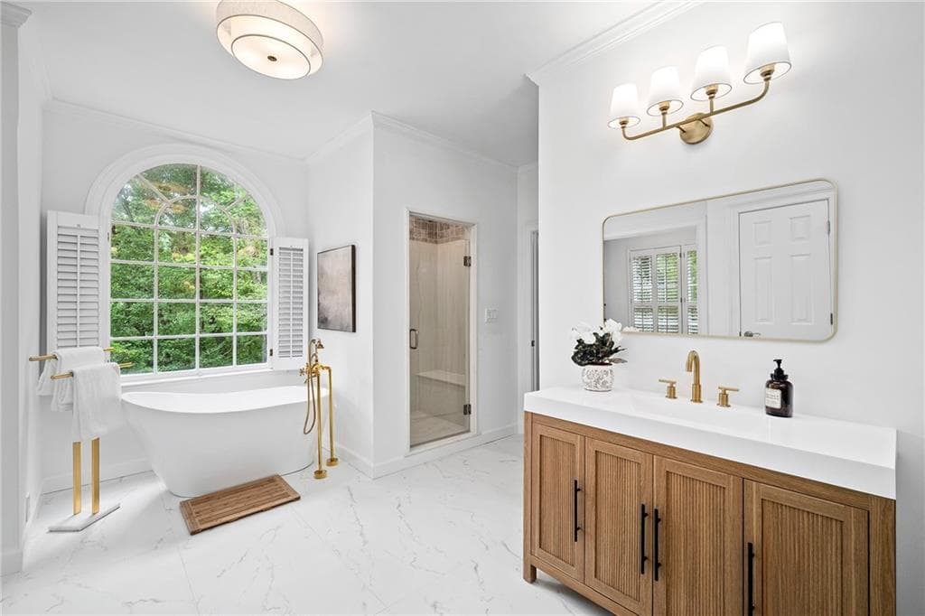 5 bedroom, 7 bathroom, 7,066 sq ft single family residence under contract at 2134 River Cliff Drive, Roswell, GA 30076 — photo 7
