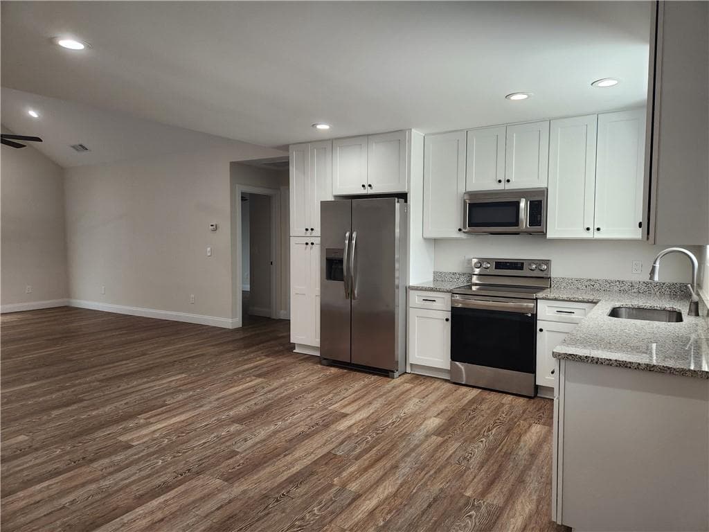 3 bedroom, 2 bathroom single family residence for rent at 2465 Oak Grove Road, Dahlonega, GA 30533 for $2,200 a month — photo 4