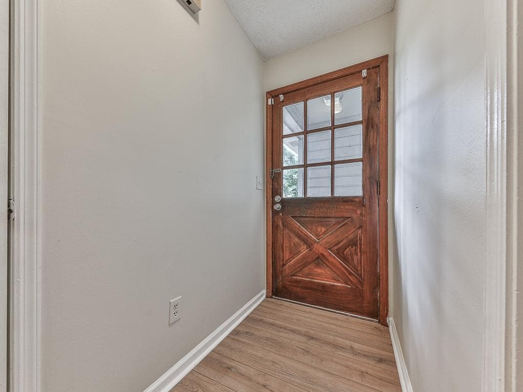3 bedroom, 2 bathroom, 1,416 sq ft single family residence for rent at 427 Way Bridge Court, Kennesaw, GA 30144 for $2,000 a month — photo 3