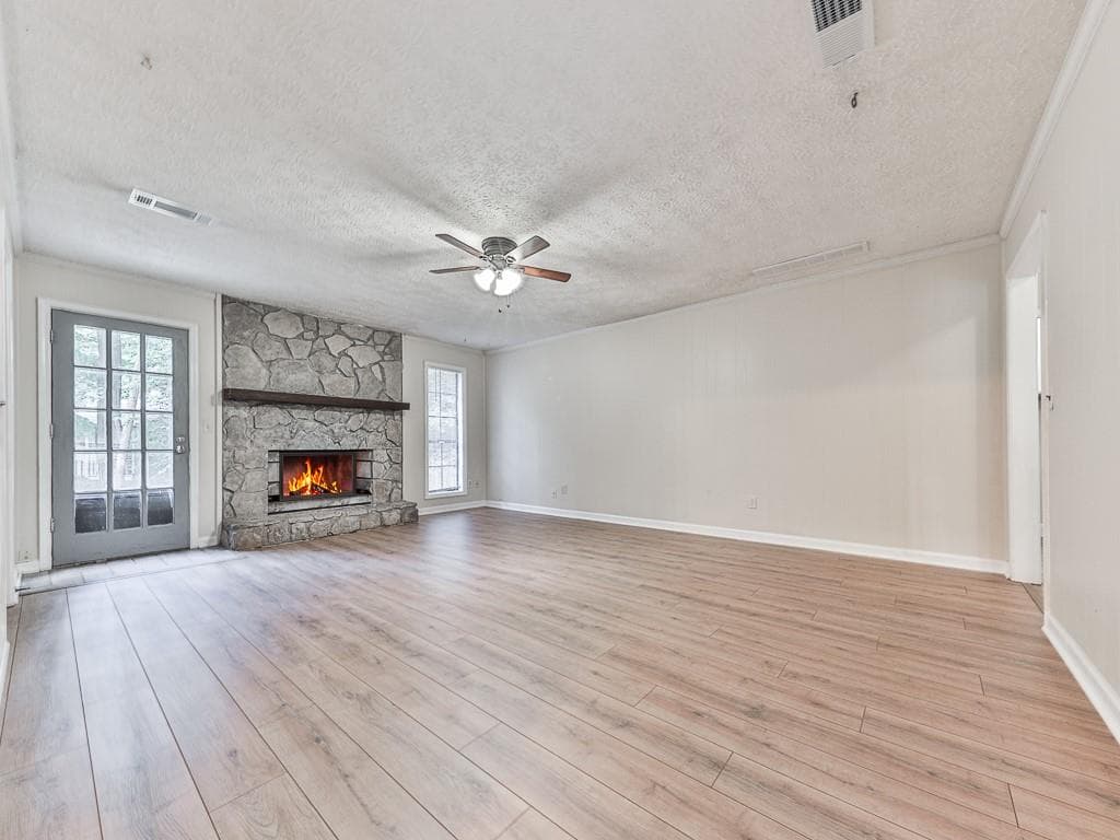 3 bedroom, 2 bathroom, 1,416 sq ft single family residence for rent at 427 Way Bridge Court, Kennesaw, GA 30144 for $2,000 a month — photo 5