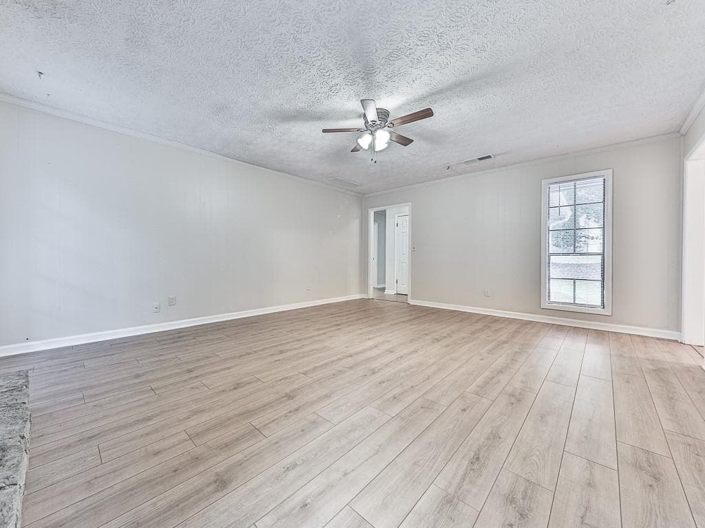 3 bedroom, 2 bathroom, 1,416 sq ft single family residence for rent at 427 Way Bridge Court, Kennesaw, GA 30144 for $2,000 a month — photo 6