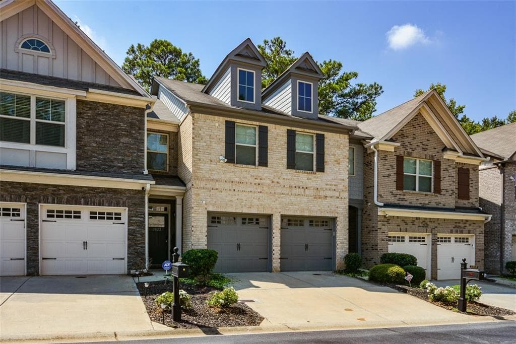 3 bedroom, 3 bathroom, 2,125 sq ft townhouse under contract at 2018 Brightleaf Way 98, Marietta, GA 30060 — photo 8