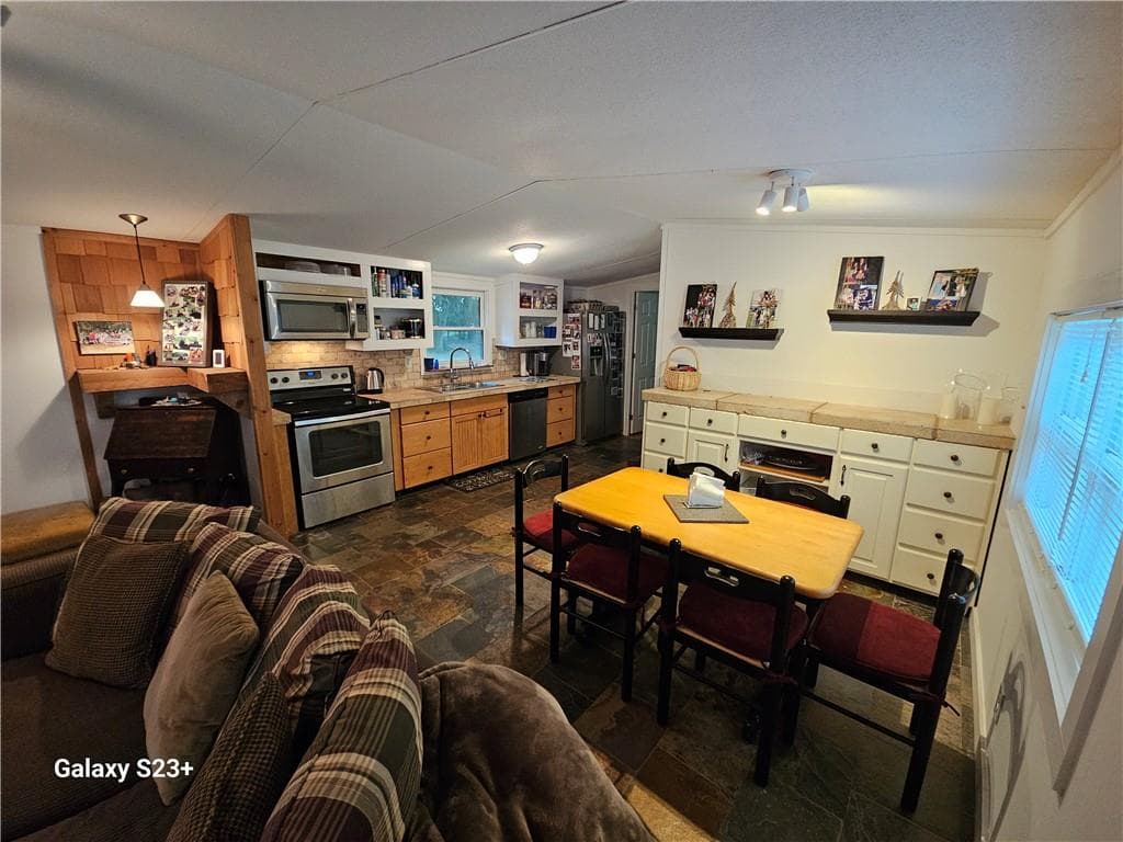 3 bedroom, 2 bathroom single family residence for sale at 1371 Bairdstown Road, Union Point, GA 30669 — photo 6